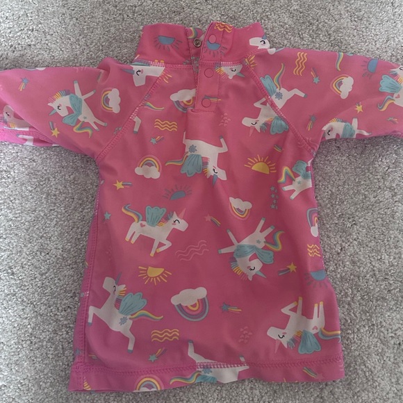 Two piece UPF 50 Tshirt bathing suit 🦄 12-18M - Picture 2 of 4